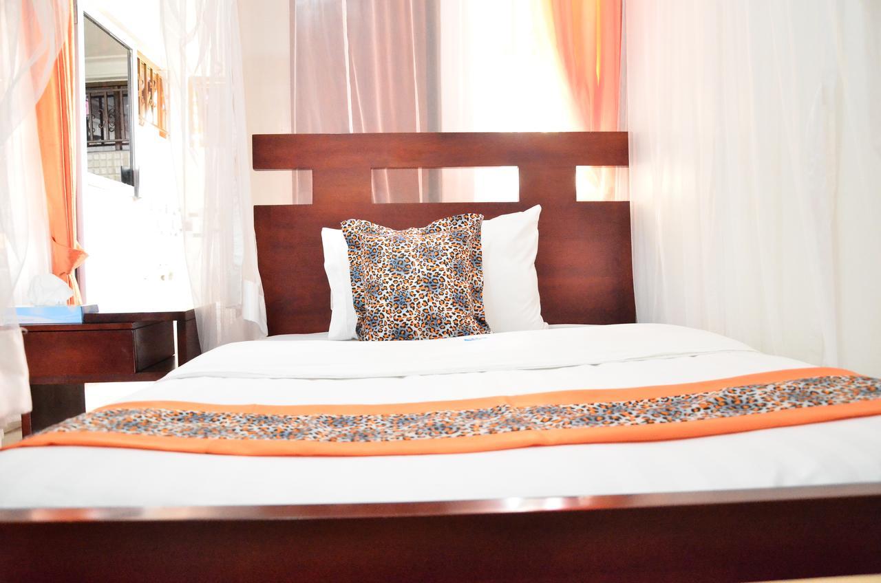 Sheevy"S Bed N Breakfast Fort Portal Extérieur photo