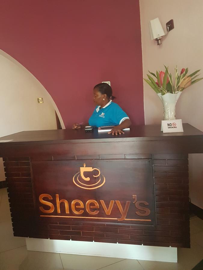 Sheevy"S Bed N Breakfast Fort Portal Extérieur photo